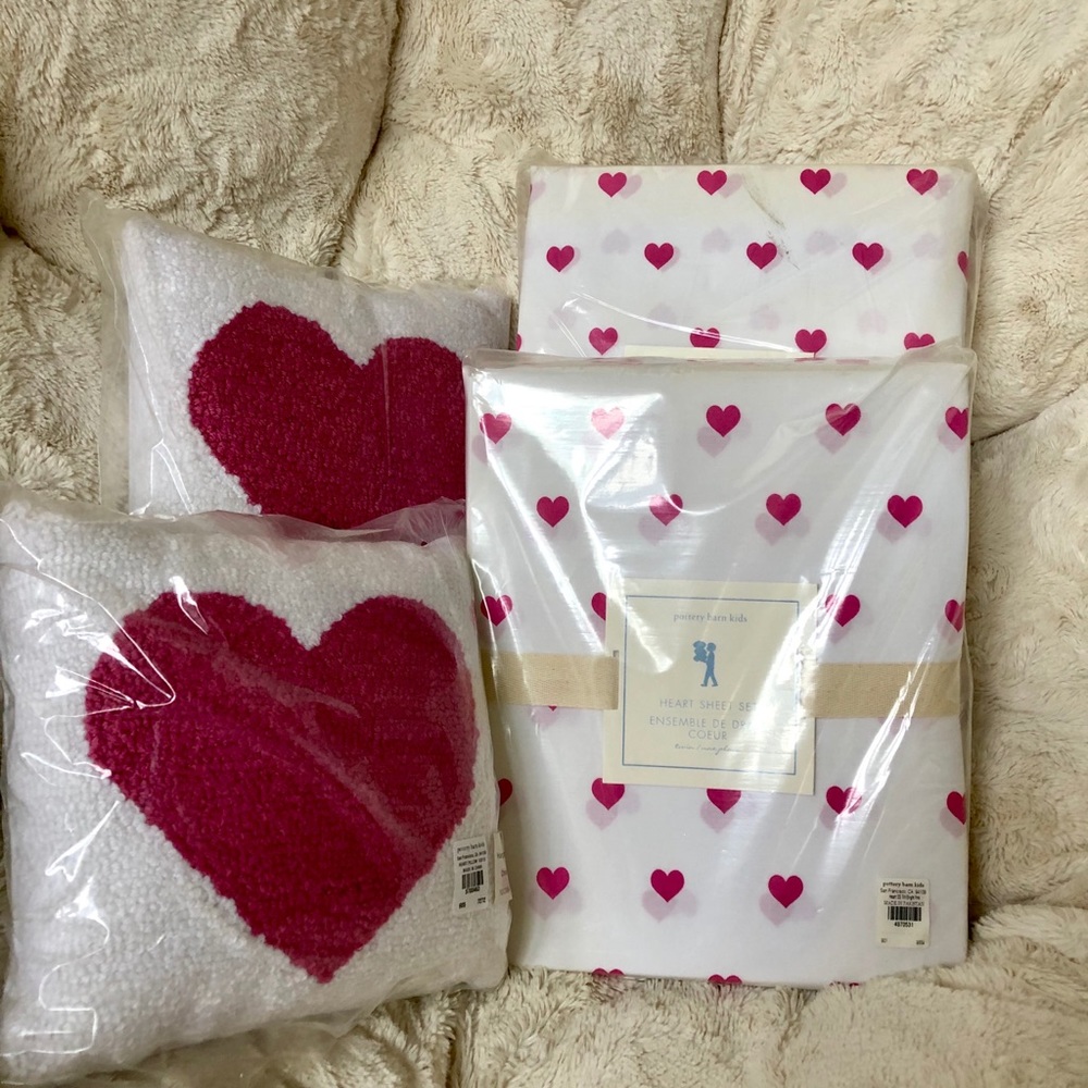 Pottery Barn Kids Heart Sheet Set (Full) & Pillow